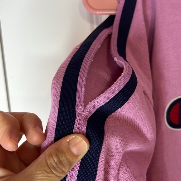 Champion Women's Pink Sweatshirt ✅NEW - Picture 3 of 9